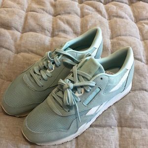Reebok Sneakers